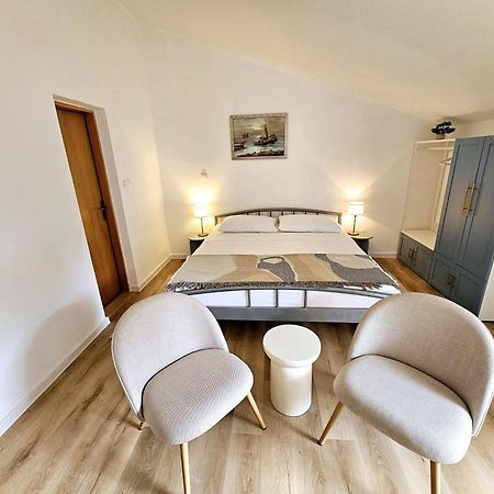 Pansion Ana Hotel Mali Lošinj Екстериор снимка